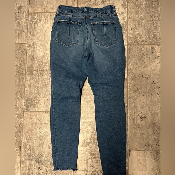 Good American Skinny Jeans w/ Frayed Hems Indigo SZ 10/30 - Picture 7 of 10
